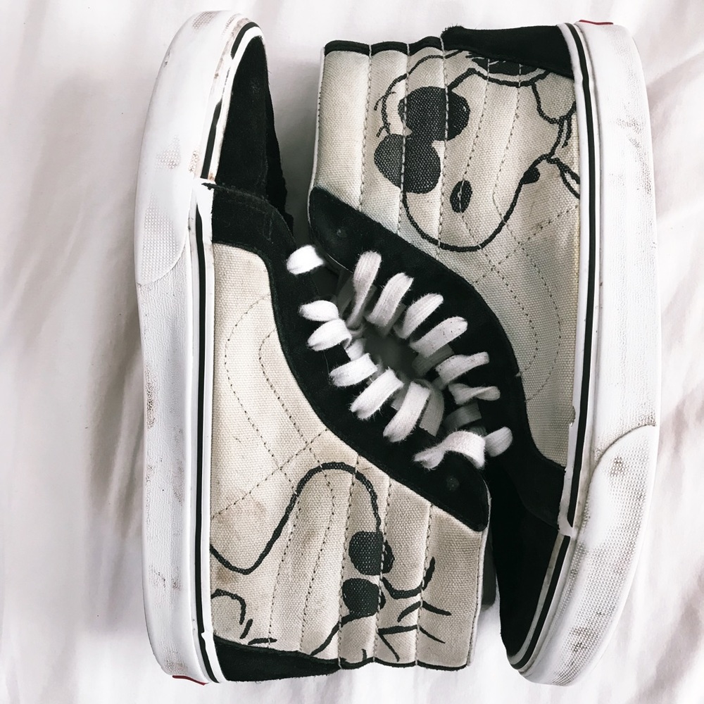 Vans Snoopy/Peanuts ❌ SOLD ❌ - Picture 3 of 5